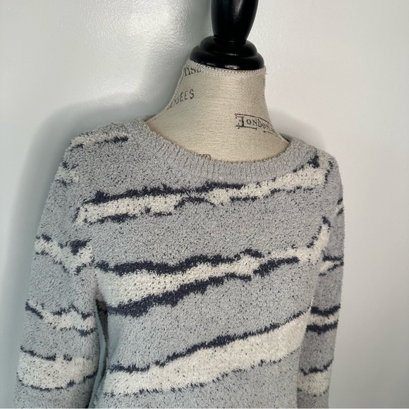 Barefoot Dreams Cozy Chic Fuzzy Warm Sweater Small - Picture 3 of 11